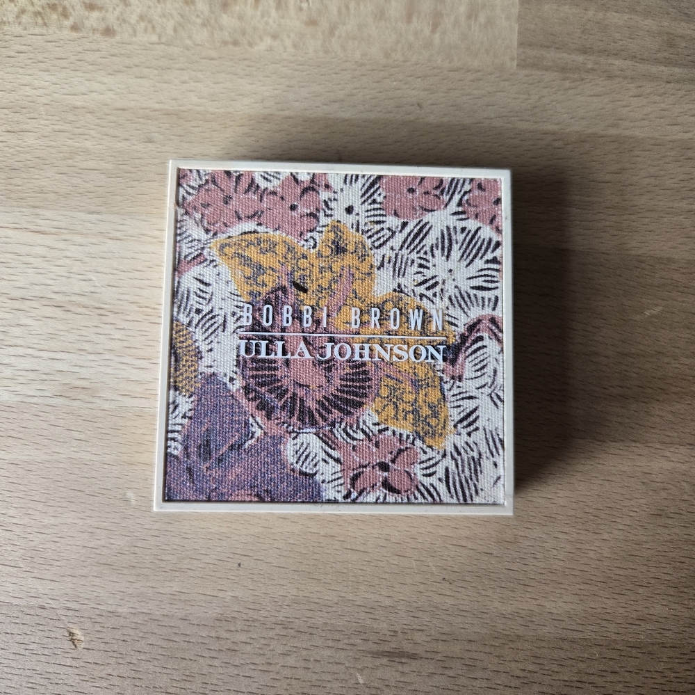 Bobbi Brown Ulla Johnson Pink Glow Highlighter